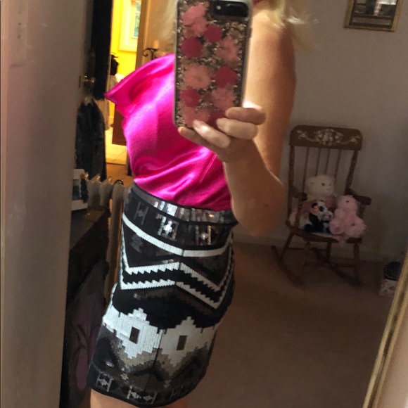 Express Sequined Party Skirt ! - Picture 2 of 6